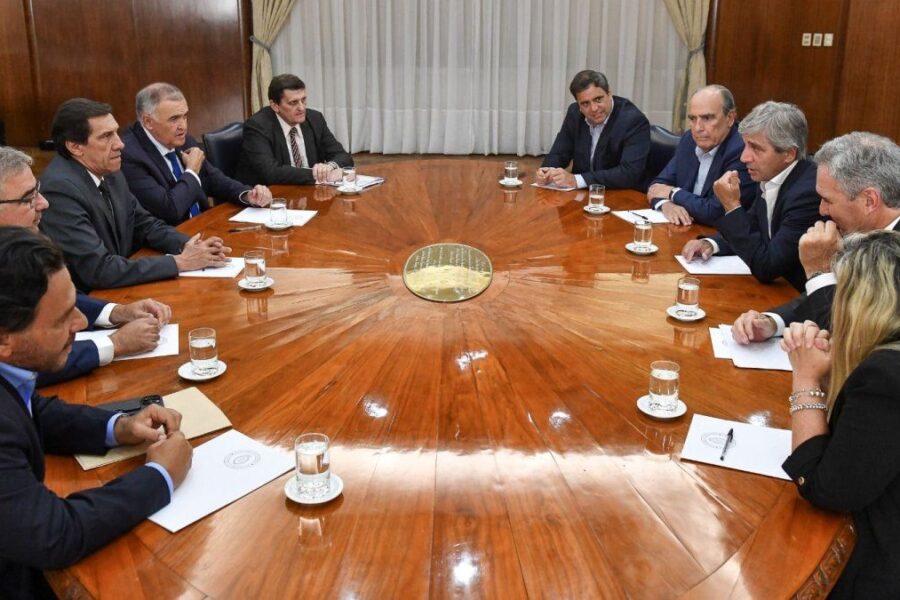 Policía malo-policía bueno: Javier Milei despotrica contra gobernadores y Guillermo Francos tiende puentes con dialoguistas