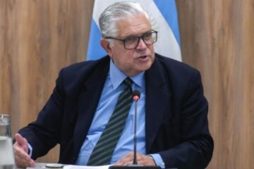 López Murphy propone Argentum como nueva moneda para reemplazar al peso en el ámbito económico argentino