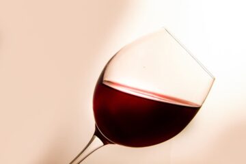 Vino importado regresa con fuerza a China, marcando una importante reactivación estructural en el mercado.