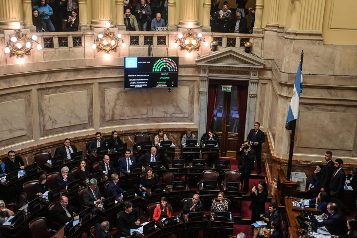 Fuerte revés para el Gobierno: por unanimidad, el Senado convirtió en ley el aumento para los jubilados
