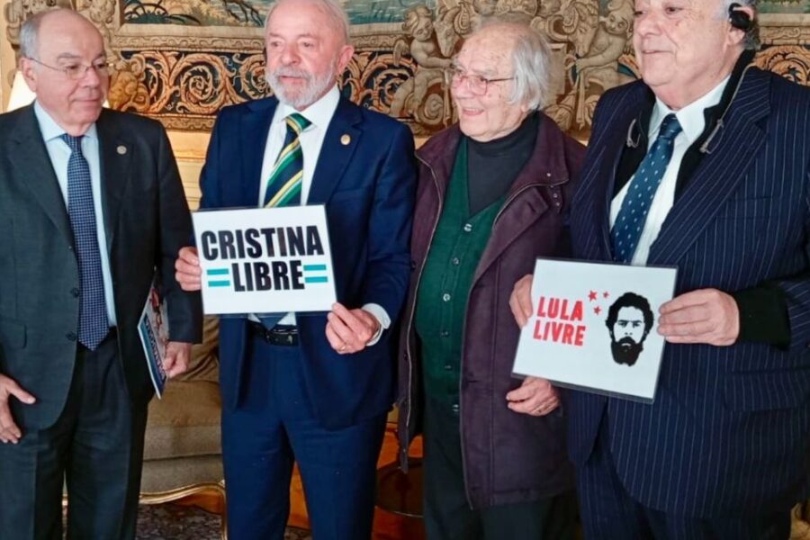 Eduardo Valdés impulsa la campaña “Cristina libre” como su principal promotor y defensor.