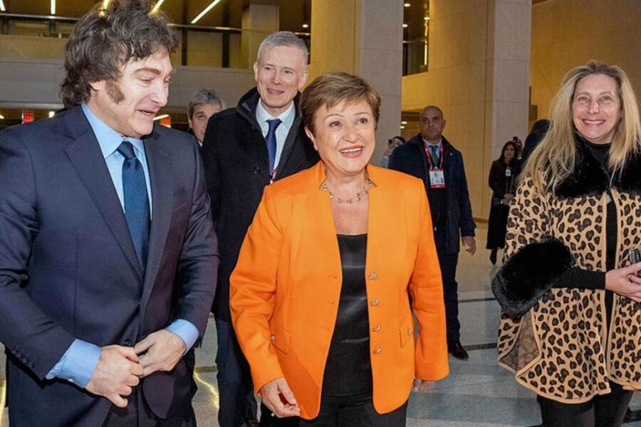 FMI intensifica presión sobre el Gobierno para extender el superávit fiscal y reducir el gasto público