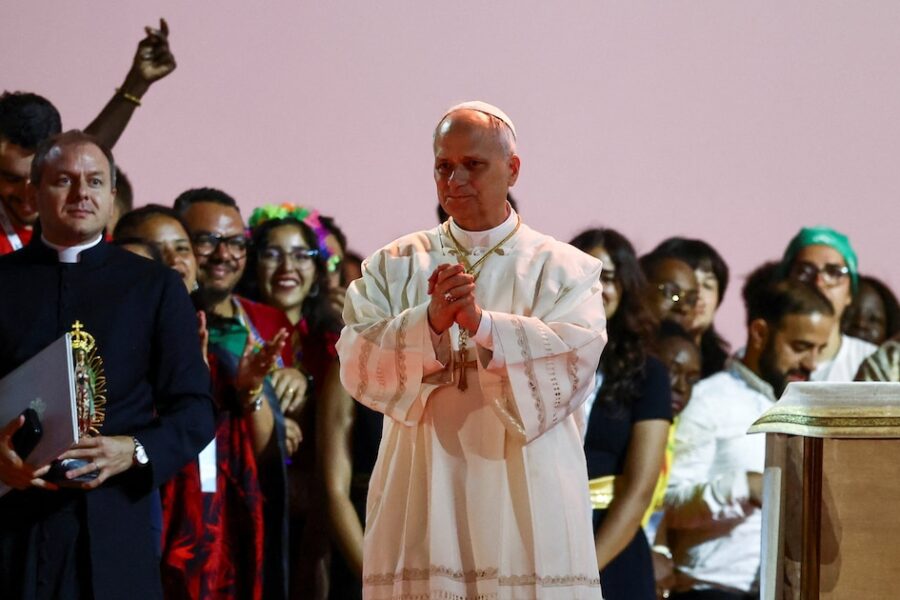 El papa León XIV invita a construir un mundo más humano durante el Jubileo de la Juventud con gran afluencia de jóvenes