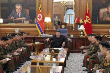 Kim Jong-un destaca a soldados en Rusia y fortalece la alianza estratégica con Putin