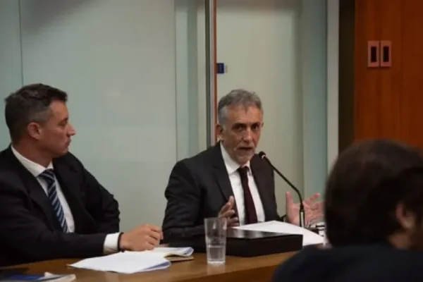 Fiscalía de Estado expone su labor en la causa de contratos truchos y la demanda por reparación del daño