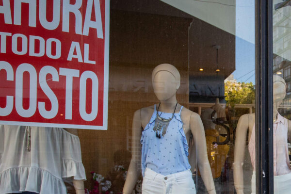 El comercio afronta “una catarata de cierres”