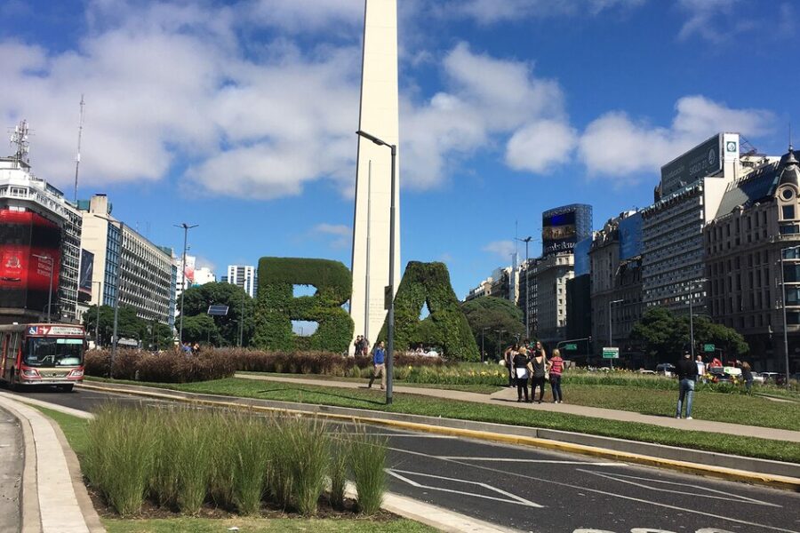 El gobierno de la Ciudad multará a plataformas por alquileres temporarios no registrados para fomentar competencia leal.