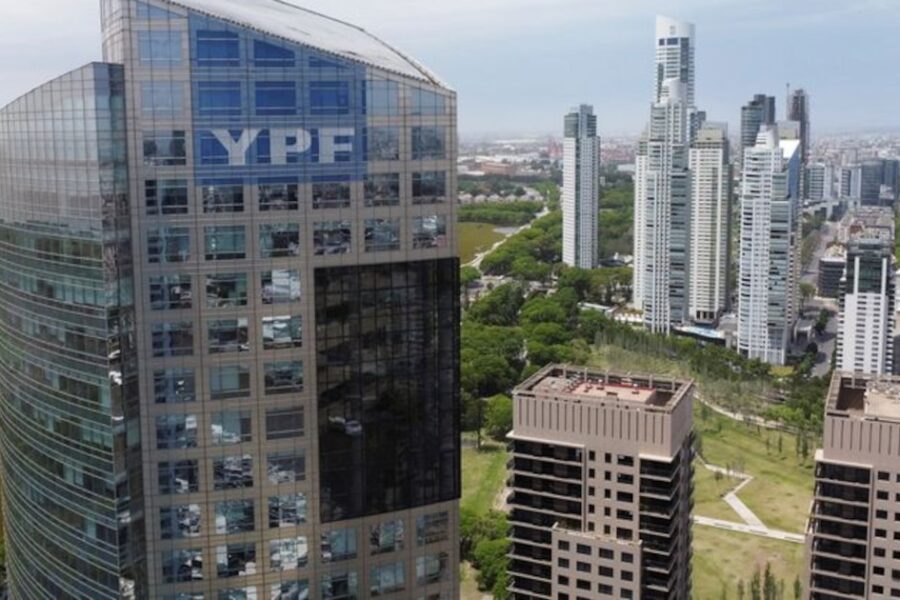 Argentina gana derecho a apelar en caso YPF en EEUU sin ceder acciones ni activos, respaldo de Corte de Apelaciones y EEUU como “amicus curiae”