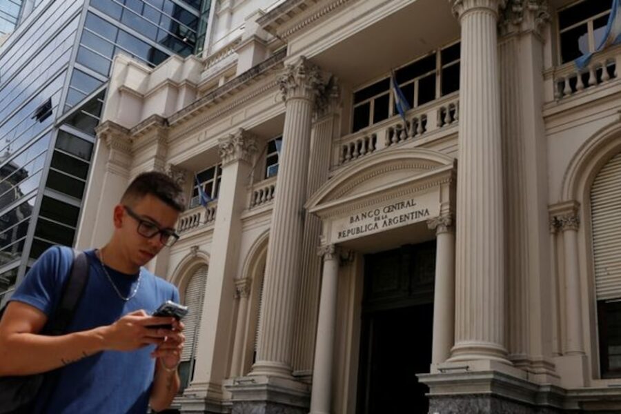 Milei anuncia medidas económicas para asegurar el equilibrio fiscal y restringir el uso de fondos del Banco Central