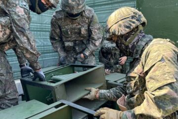 Corea del Sur inicia el desmantelamiento de altavoces de propaganda contra el régimen de Kim Jong-un para aliviar tensiones