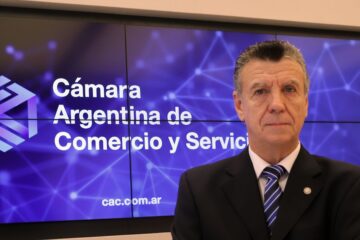 Mario Grinman defiende modelo económico frente a oposición y destaca logro de bajar la inflación en medio de controversias