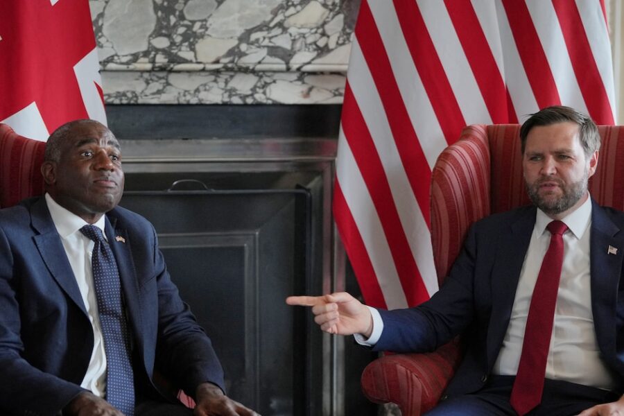 David Lammy y JD Vance examinan estrategias de paz en Ucrania con altos funcionarios de Kiev