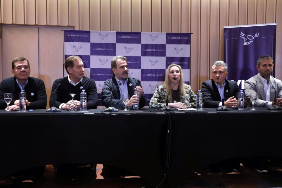 LLA vs. PJ. El cierre de las alianzas perfila una pelea de dos grandes frentes en las elecciones de octubre