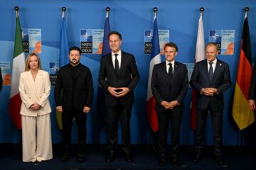 Líderes europeos trazan estrategia para Ucrania en cumbre virtual previa al encuentro Trump-Putin en Alaska