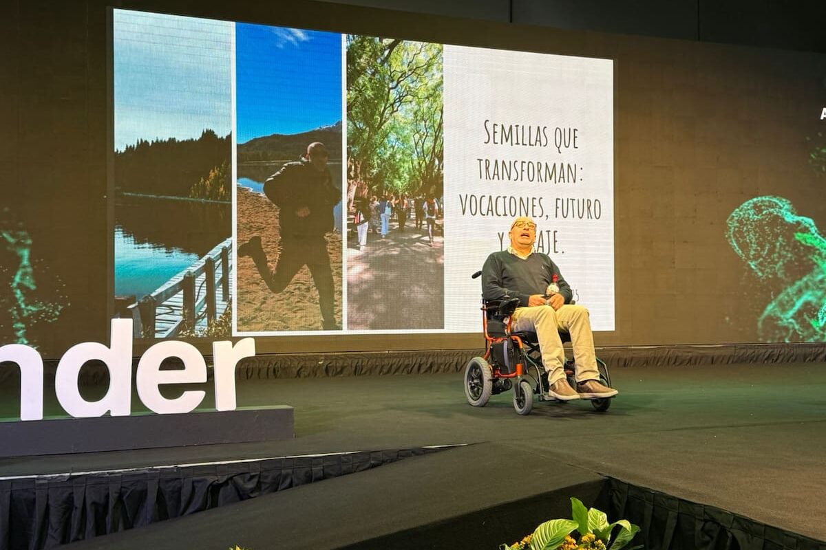 El inspirador relato de un ingeniero agrónomo que motiva a jóvenes a seguir su camino profesional a pesar de la adversidad