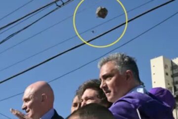 Gordo Dan y Manuel Adorni regresan tras el ataque con piedras a la caravana del oficialismo