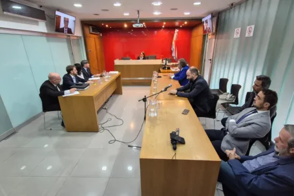 Nuevo fallo permite apelaciones en casos de Contratos truchos, abriendo camino a defensores afectados.