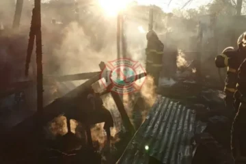 Bomberos agredidos por vecinos mientras combatían incendio en Concepción del Uruguay