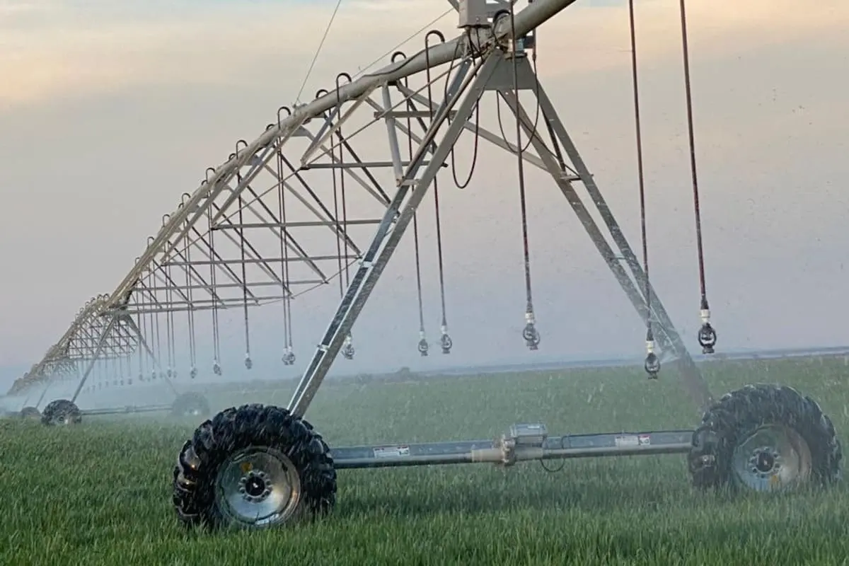 Gobierno anuncia significativa inversión para mejorar riego agrícola y potenciar la producción del campo