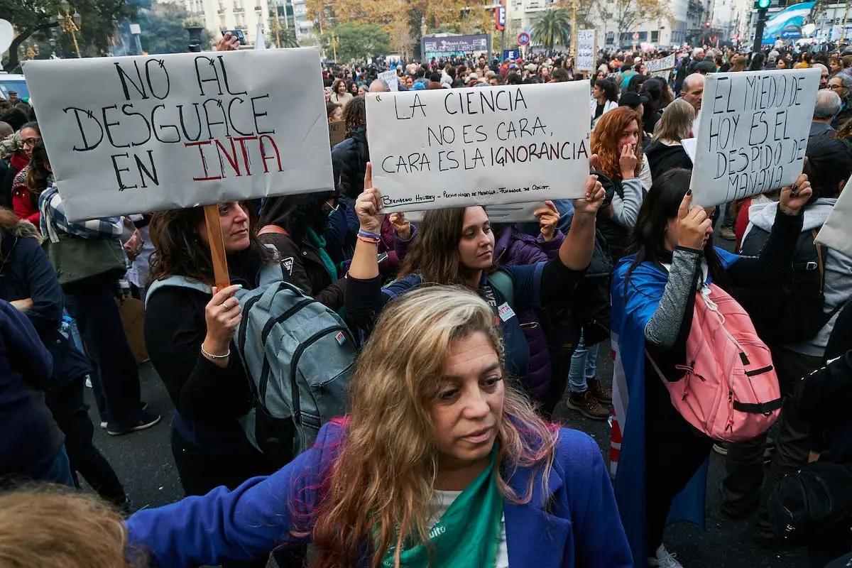 Trabajadores del INTA inician paro en oposición al decreto que reforma la institución