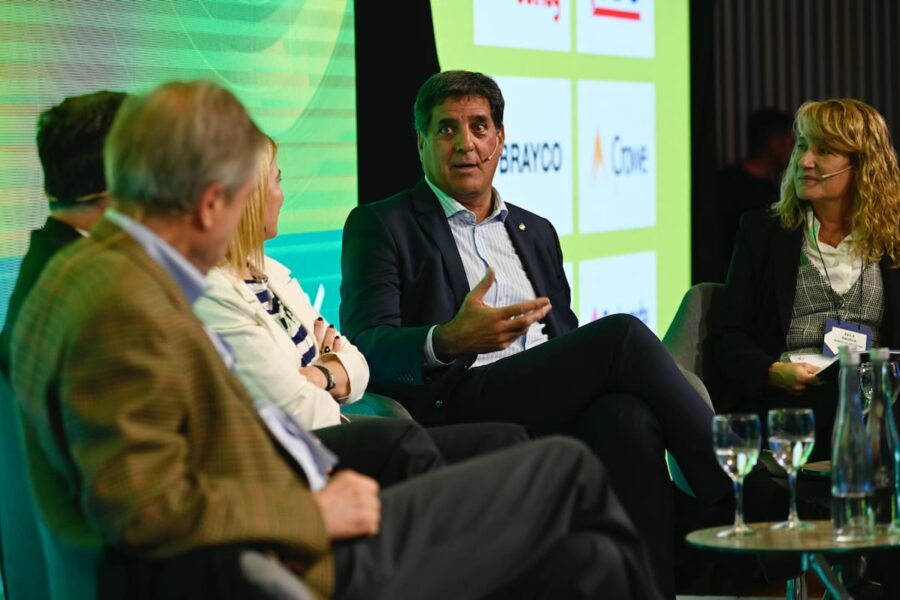 El máximo ejecutivo de una multinacional de China pidió una baja impositiva general en el agro