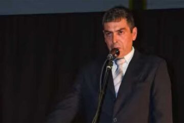 Escándalo en Sauce de Luna: Intendente se defiende ante controversia en Concejo