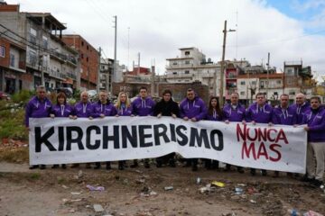 Salto con garrocha: un nuevo enfoque de los amarillos que se unieron al violeta en la competencia