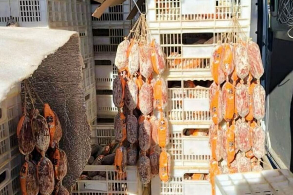Confiscan 230 kilos de embutidos sin control sanitario en la entrada a Entre Ríos