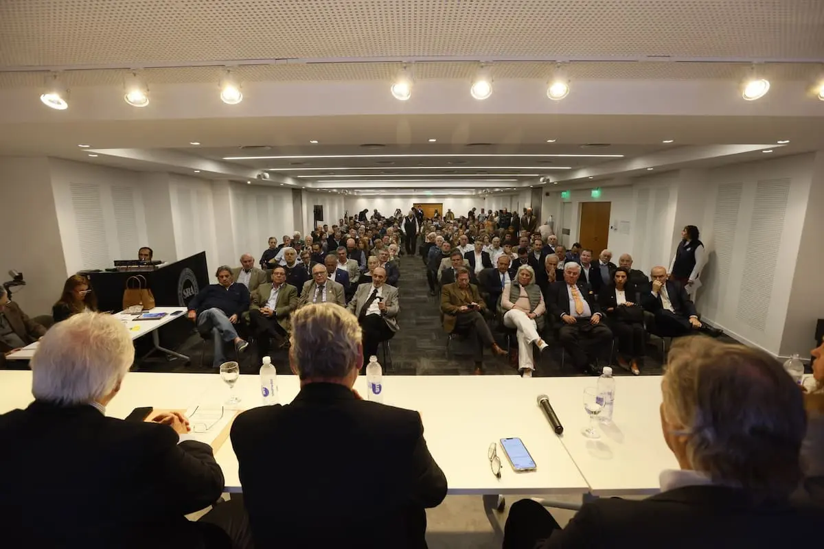 no se aprobó extensión de mandato en la sociedad rural argentina, manteniendo la estructura actual