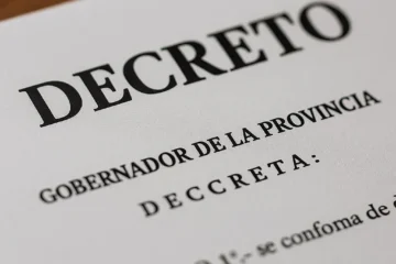 Frigerio recorta rangos políticos como gesto de austeridad