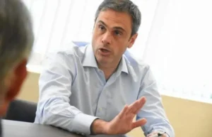 Michel va otra vez a la Justicia para bajar a Gaillard