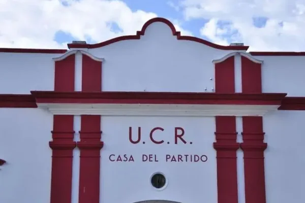 La UCR entrerriana arriesga tres bancas y podría quedarse sin nada incluso ganando 