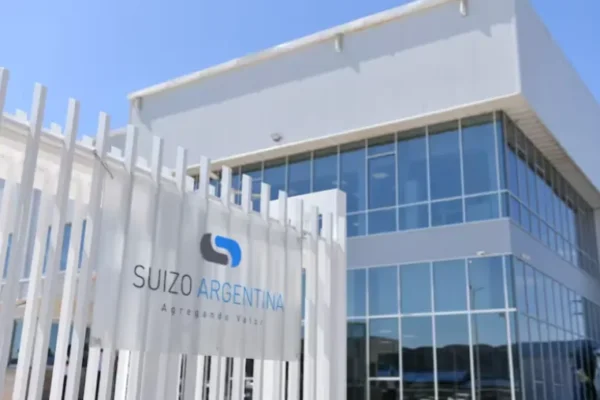 Droguería Suizo Argentina incrementa contratos gubernamentales de $3900 millones a $108.000 millones bajo Milei