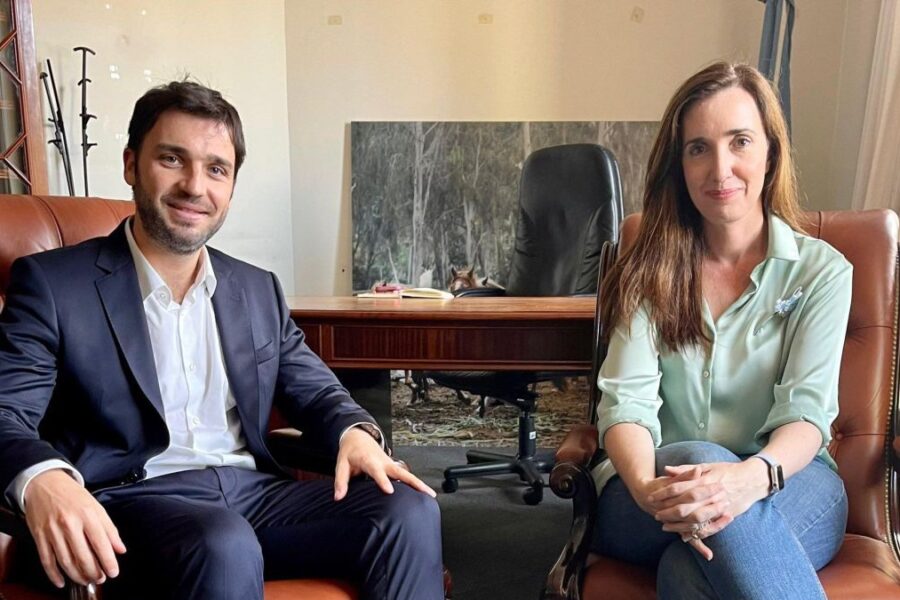 Victoria Villarruel viaja a Chubut y suma foto con un gobernador PRO