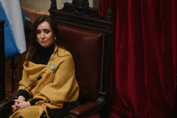 Senado: por enorme mayoría le bocharon 5 decretos a Milei y sancionaron la ley de fondos para las universidades