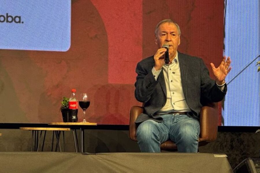 Schiaretti critica a los gobiernos kirchneristas por su desinterés en la movilidad ascendente de la población