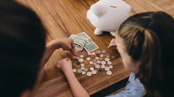 De la escuela al bolsillo: el avance de la educación financiera en el país