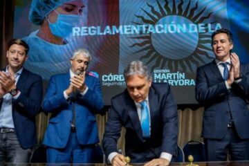 Llaryora informa sobre un incremento salarial de aproximadamente 300 mil pesos para los profesionales de salud