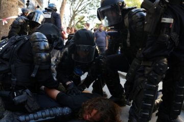 Huelga en Francia: más de 300 detenidos y enfrentamientos con la Policía por rechazo al ajuste fiscal gubernamental