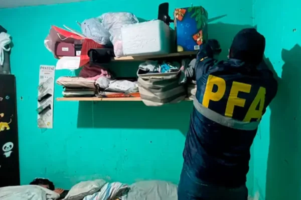 Operativo contra el fraude informático en seis provincias, con allanamientos destacados en Entre Ríos