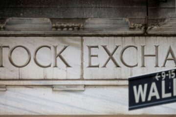 Empresas argentinas en Wall Street caen hasta 10%, con YPF afectada por aumento de producción de la OPEP