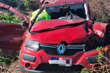 Conductor perdió el control y volcó en ruta 14 cerca de Concordia