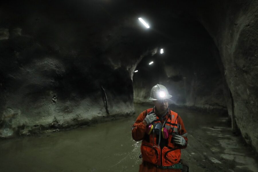 Empleo en el sector minero se desploma por décimo mes, a pesar de crecientes anuncios de inversión y nuevos proyectos.