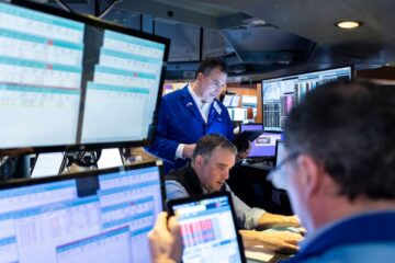 Cambio en la política cambiaria: interrogantes sobre el futuro de los bonos y la presión económica en el horizonte