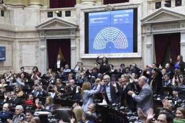 Golpe demoledor para Milei: Diputados rechazó los vetos a la emergencia pediátrica y al financiamiento universitario