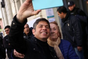 Buenos Aires cierra litigios con bonistas internacionales tras acuerdo de reestructuración con Axel Kicillof.