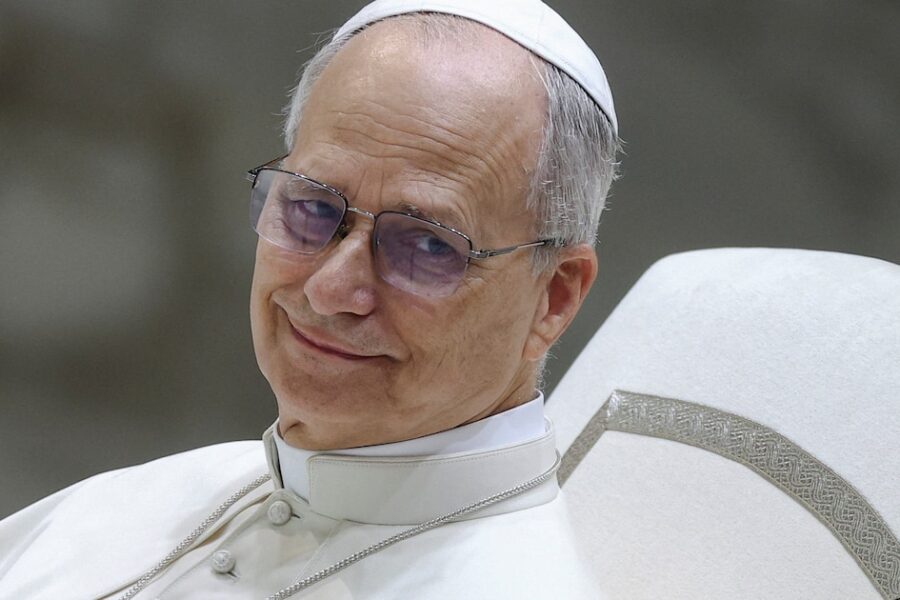 El papa León XIV se reúne con defensores de católicos LGBTQ+ antes de su peregrinación al Vaticano