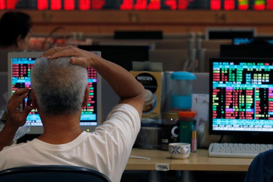 Jornada financiera: el mercado responde positivamente a Milei con subas en bonos, acciones y aumento del dólar en el Banco Nación