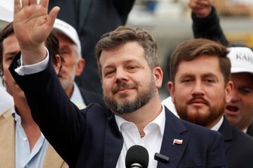 Inicio de la campaña electoral en Chile con ocho candidatos y una contienda polarizada entre Jara y Kast