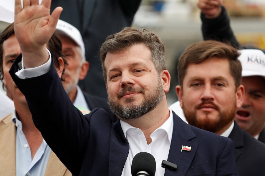 Inicio de la campaña electoral en Chile con ocho candidatos y una contienda polarizada entre Jara y Kast